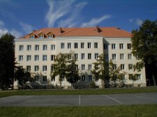 2004.05.06 - Budynek